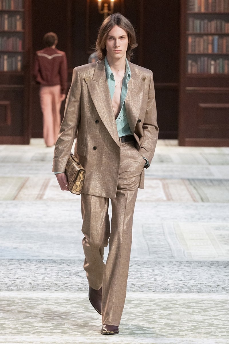 Amiri nos da contracultura setentera, pero lujosa, con fw26