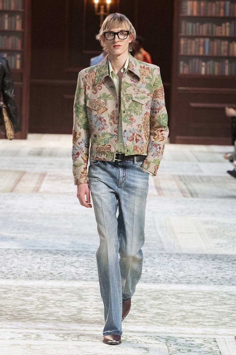 Amiri nos da contracultura setentera, pero lujosa, con fw26