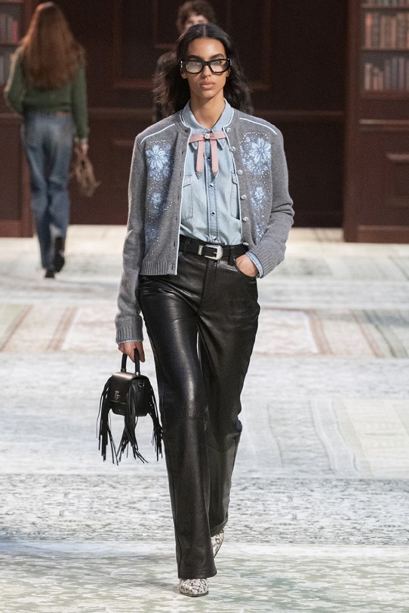 Amiri nos da contracultura setentera, pero lujosa, con fw26