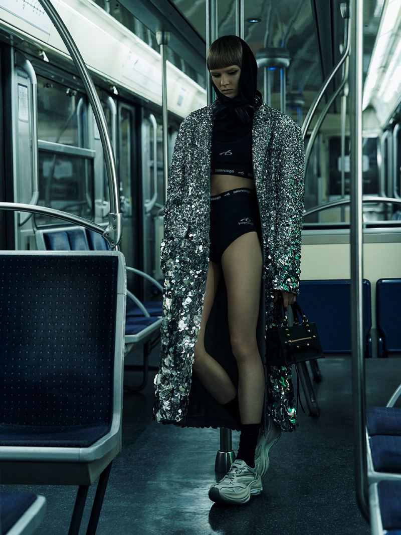 Balenciaga se empeña en traer de vuelta el athleisure