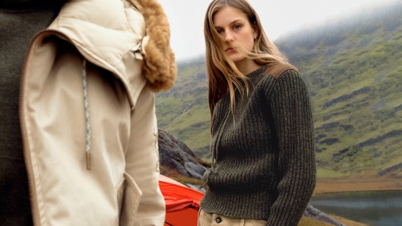 Burberry celebra a la gabardina como pilar de innovación