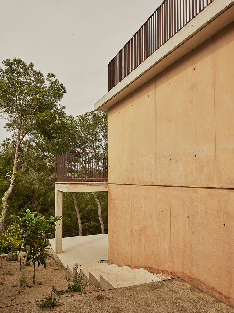 La casa de Raúl Sánchez en Cala Tamarit lejos de lo digital