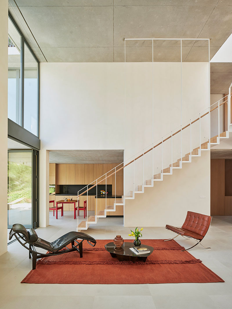 La casa de Raúl Sánchez en Cala Tamarit lejos de lo digital