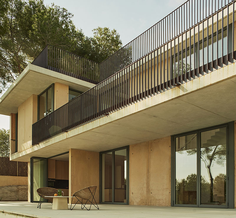 La casa de Raúl Sánchez en Cala Tamarit lejos de lo digital