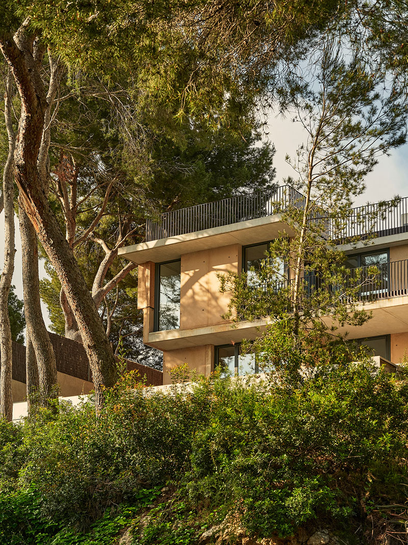 La casa de Raúl Sánchez en Cala Tamarit lejos de lo digital