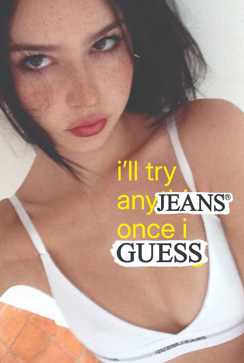 Guess Jeans conecta con la Generación Z con un dumphone