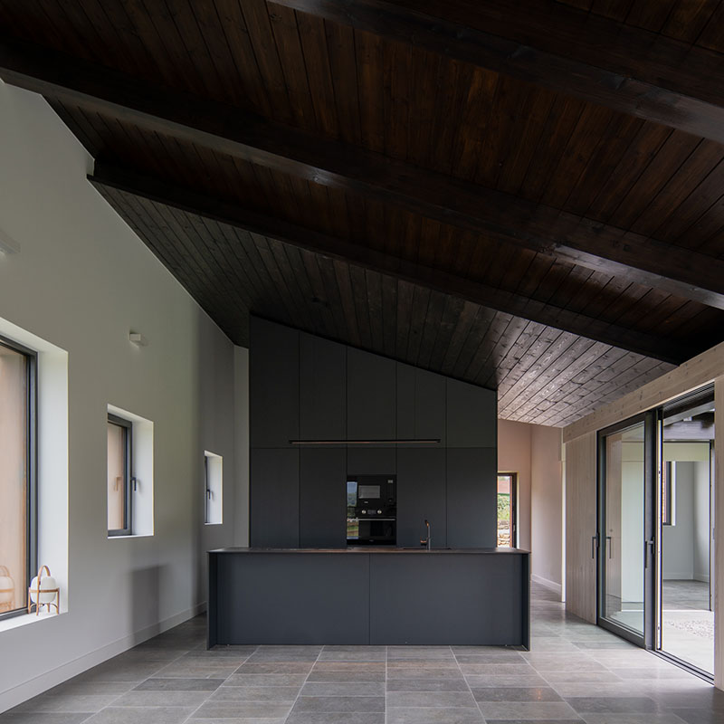 Héctor Navarro firma Casa Reversa, una vivienda de 2 caras