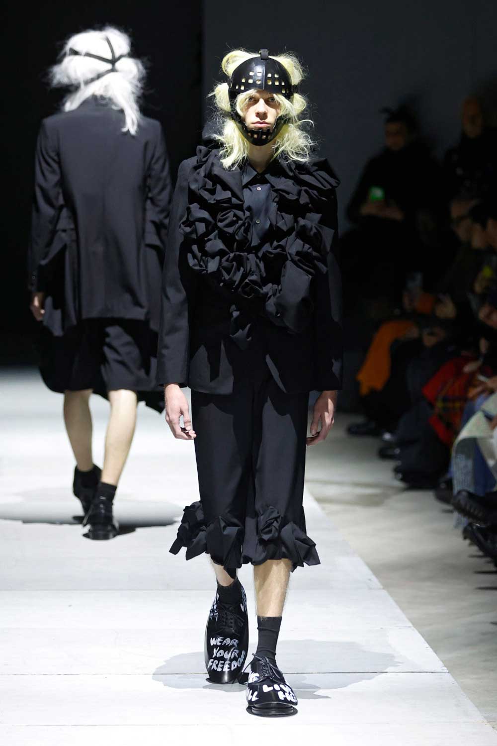 La moda es más que ropa, es pensamiento: Comme des Garçons