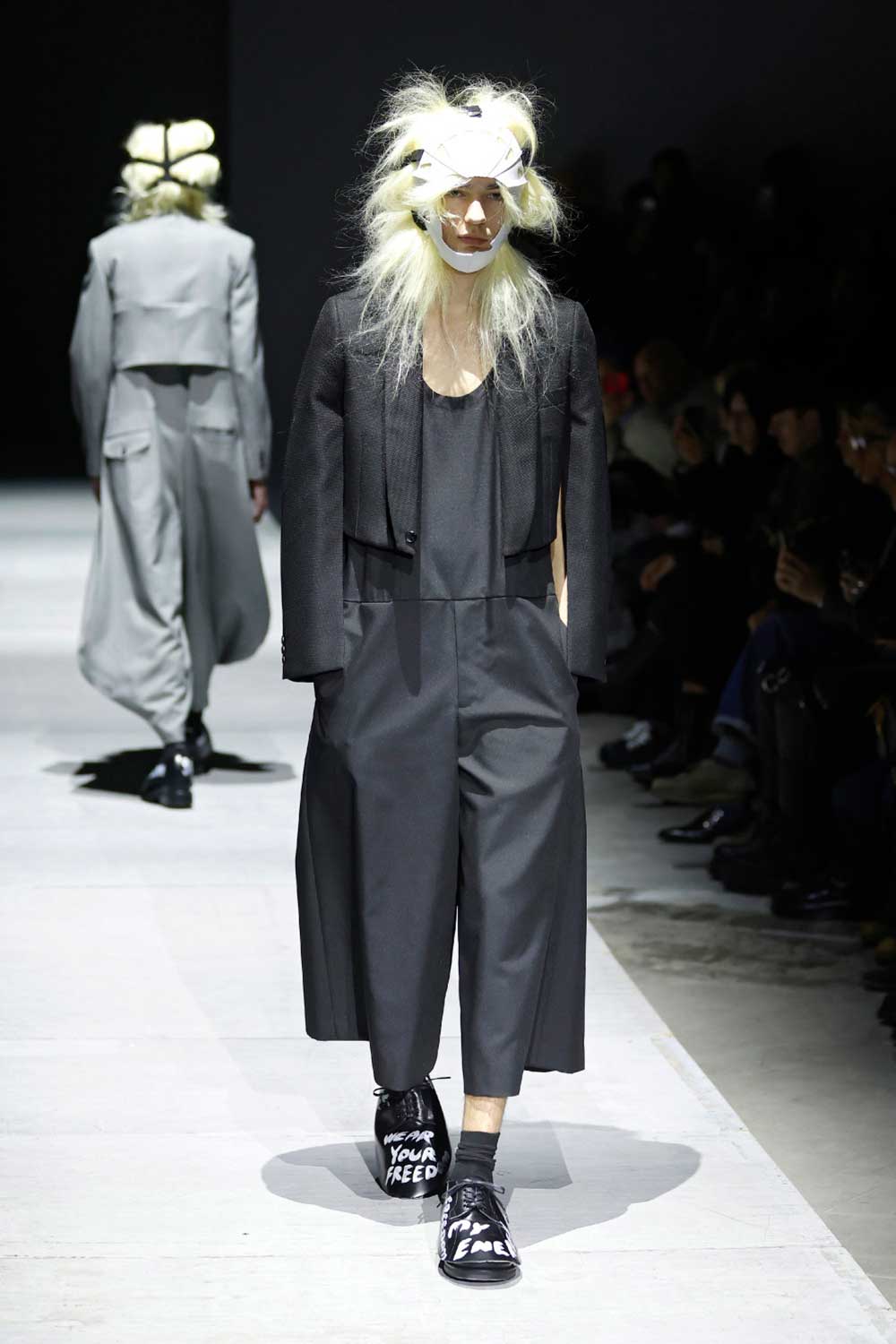 La moda es más que ropa, es pensamiento: Comme des Garçons