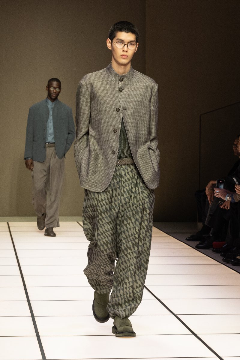 Giorgio Armani fw26: la elegancia discreta con terciopelo
