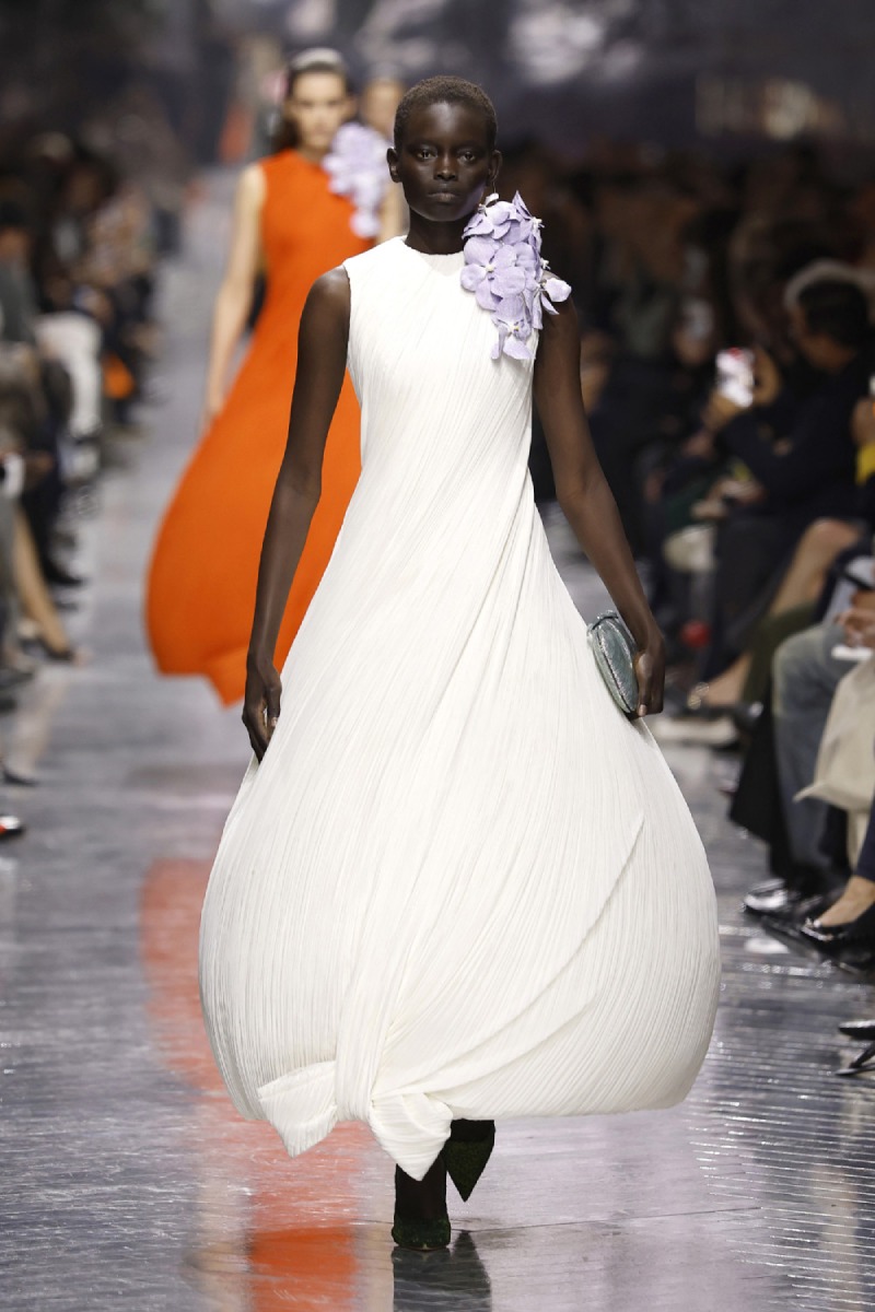 Anderson debuta su primera colección de Dior Alta Costura