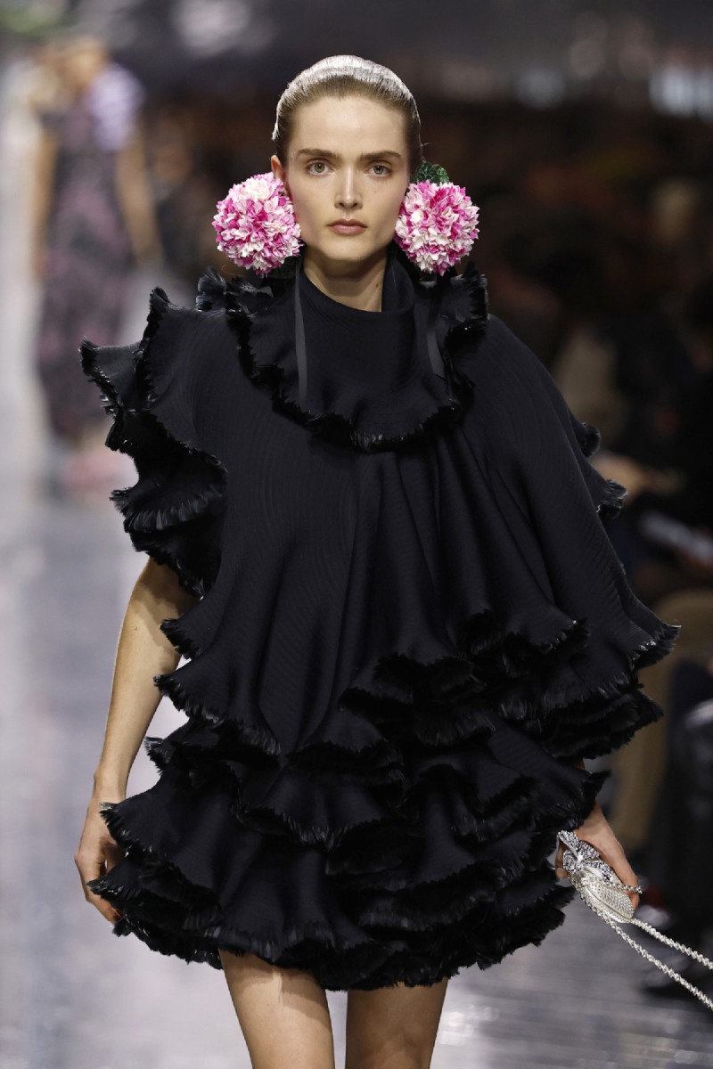 Anderson debuta su primera colección de Dior Alta Costura