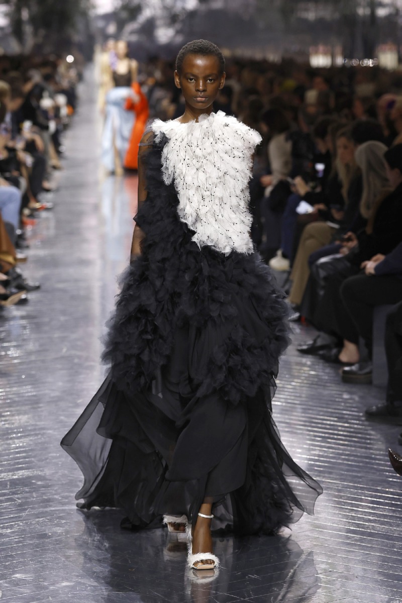 Anderson debuta su primera colección de Dior Alta Costura