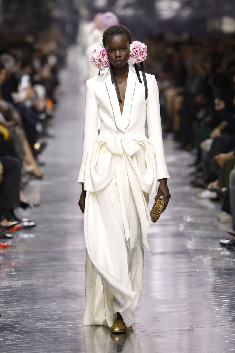 Anderson debuta su primera colección de Dior Alta Costura