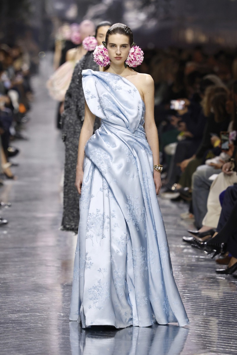 Anderson debuta su primera colección de Dior Alta Costura