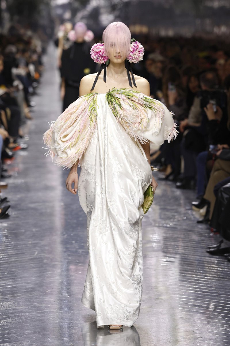 Anderson debuta su primera colección de Dior Alta Costura