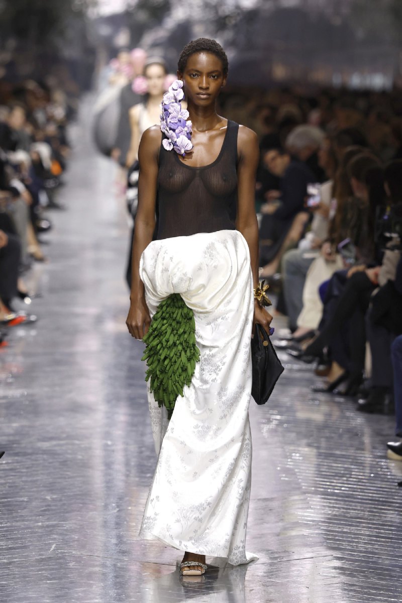 Anderson debuta su primera colección de Dior Alta Costura