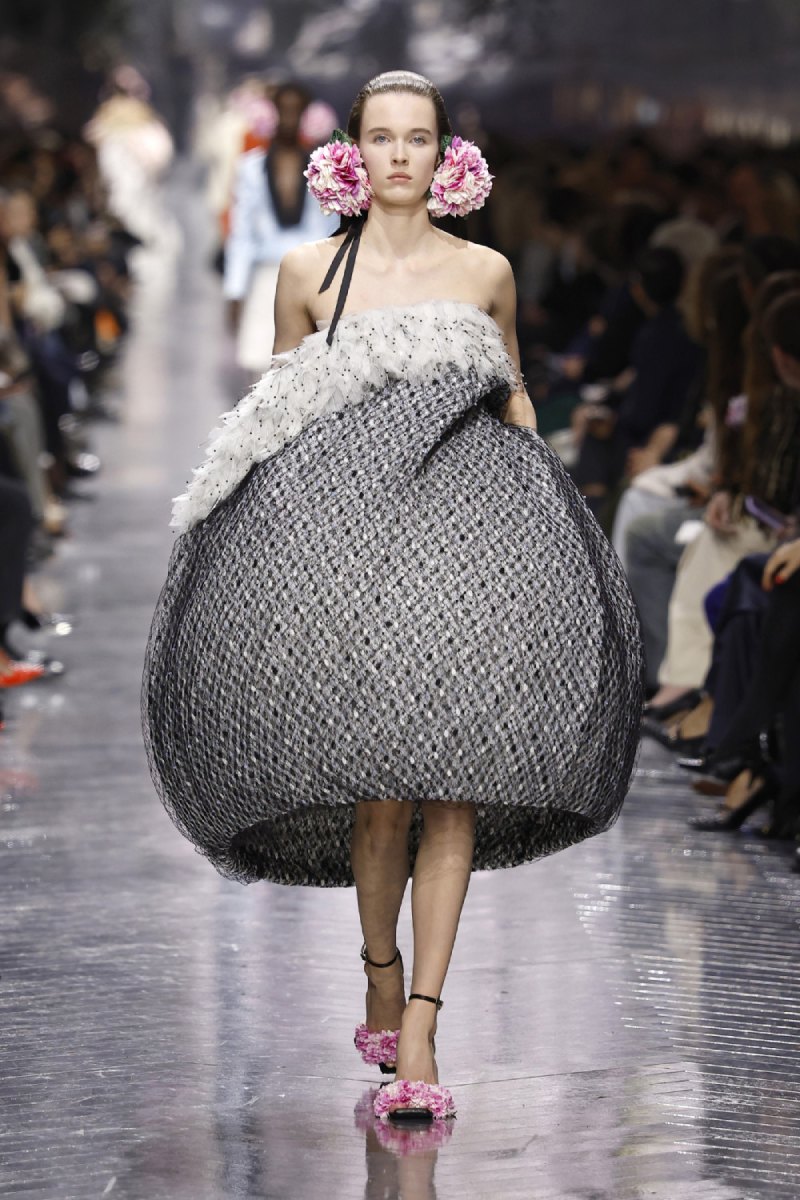 Anderson debuta su primera colección de Dior Alta Costura