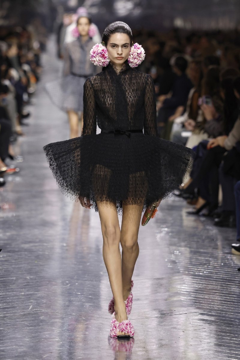 Anderson debuta su primera colección de Dior Alta Costura