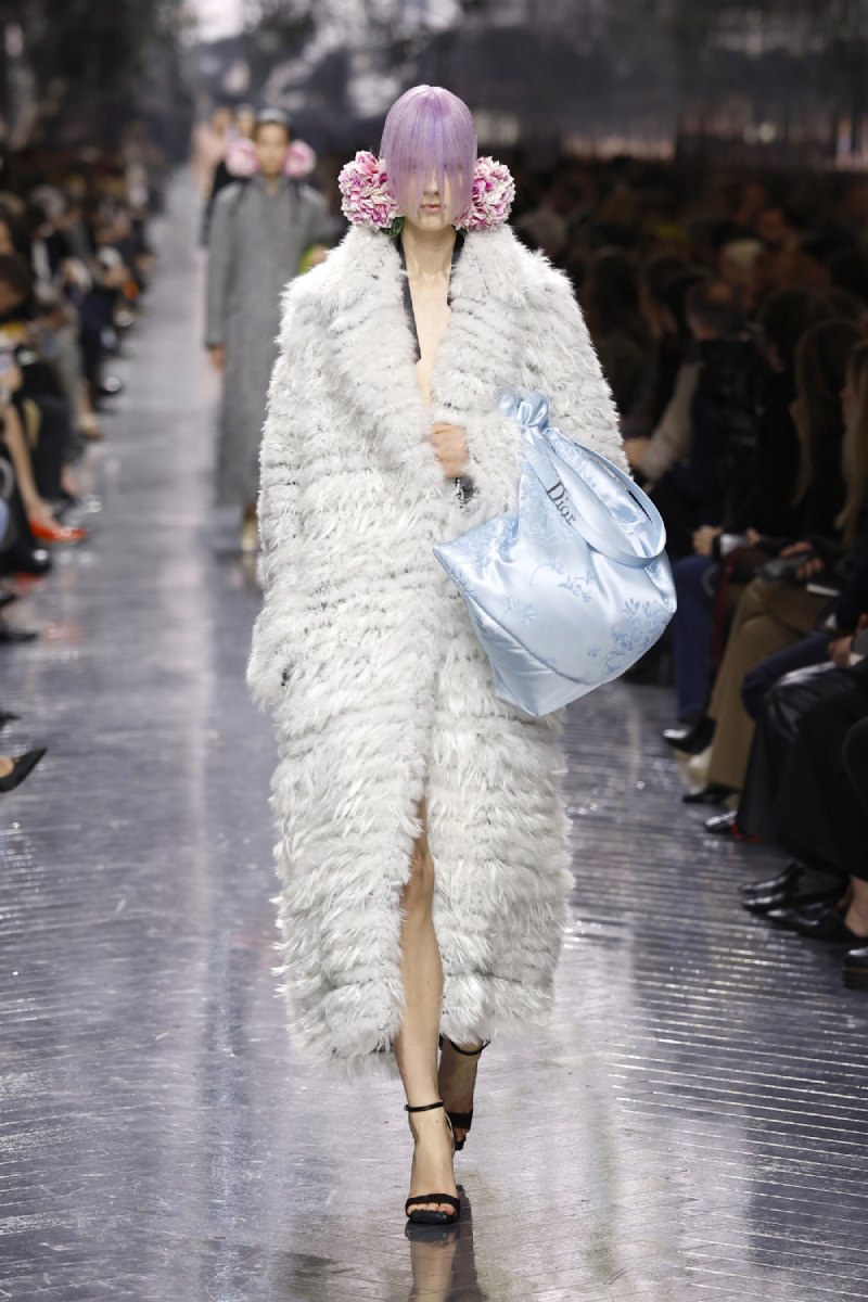 Anderson debuta su primera colección de Dior Alta Costura