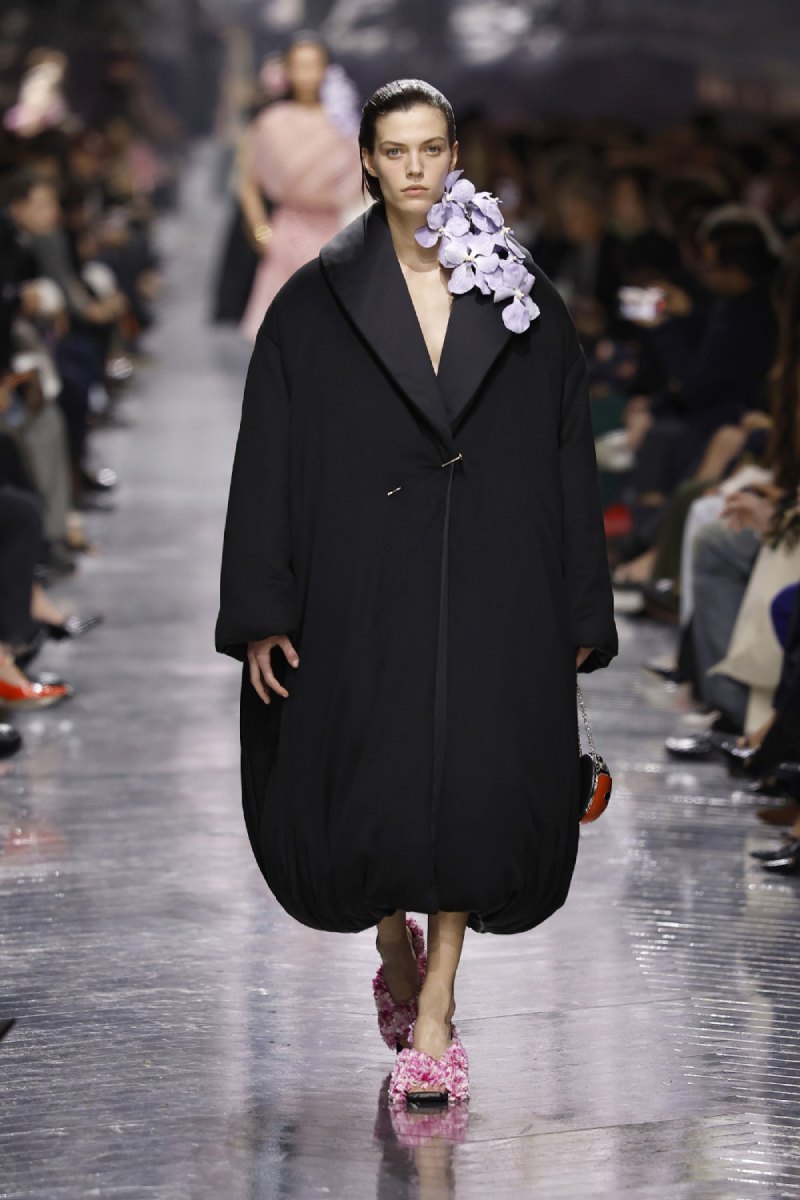 Anderson debuta su primera colección de Dior Alta Costura