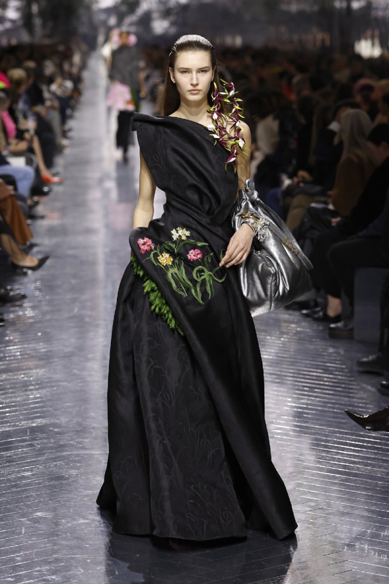 Anderson debuta su primera colección de Dior Alta Costura