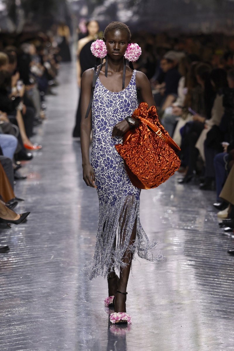 Anderson debuta su primera colección de Dior Alta Costura