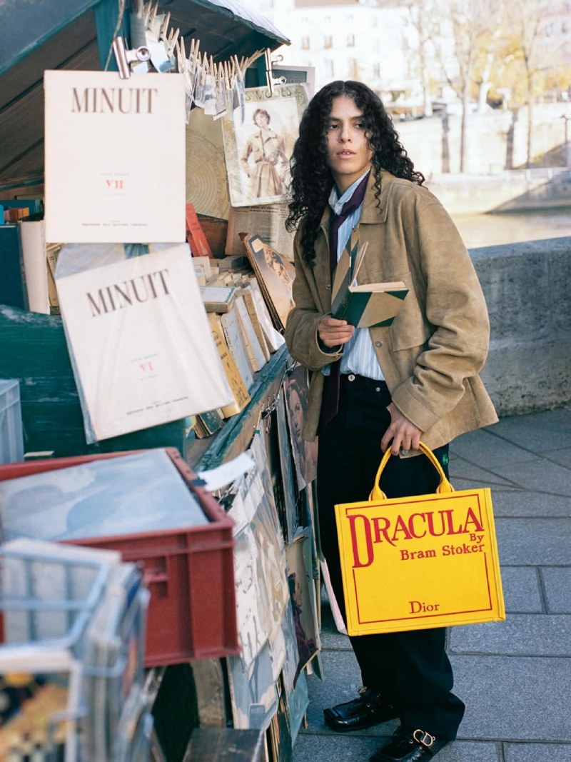 Anderson celebra la litaratura a través de los iconos Dior