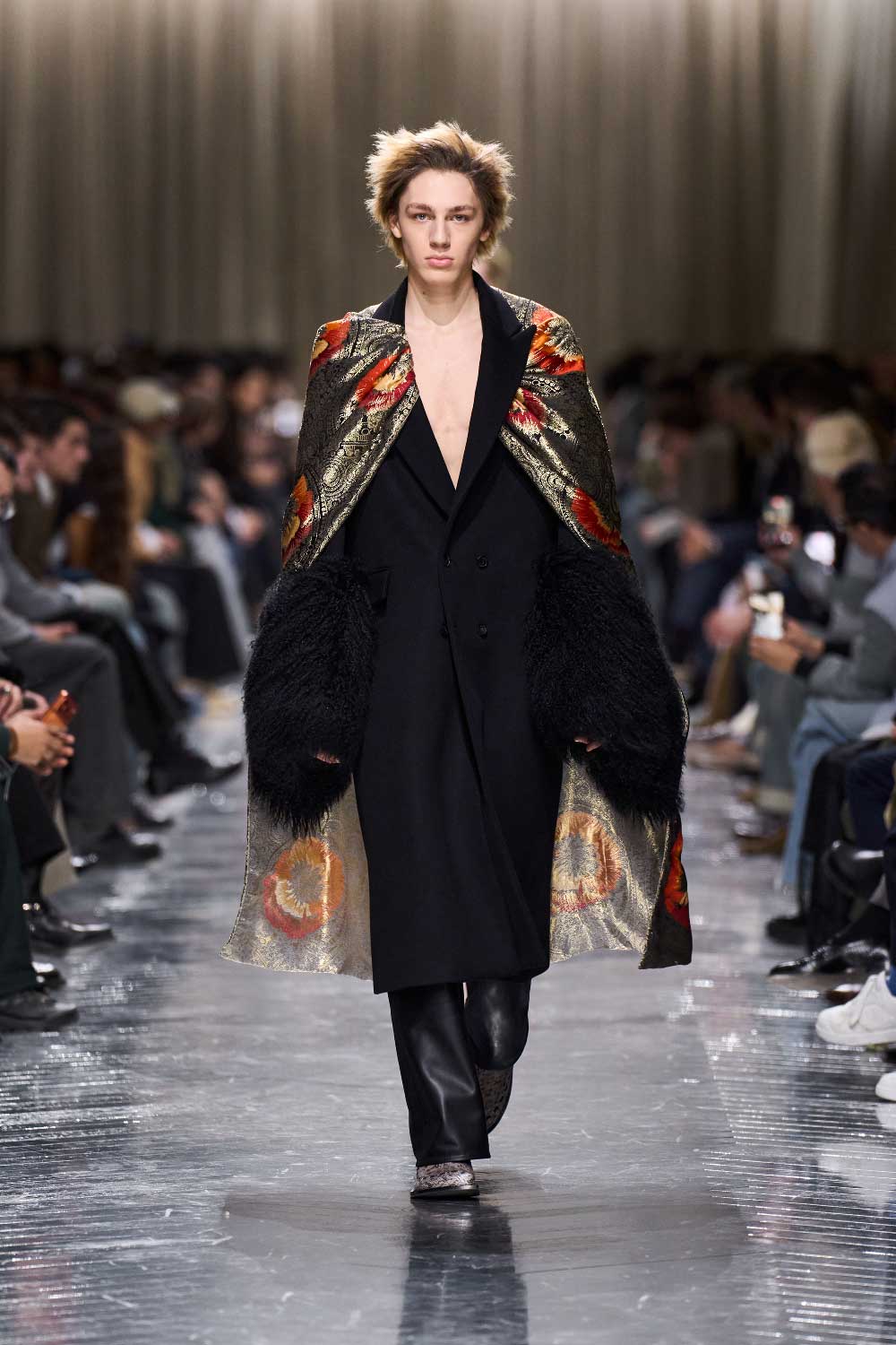 Jonathan Anderson redefine Dior FW26: El nuevo glam pop