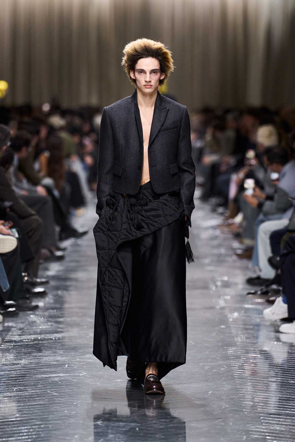 Jonathan Anderson redefine Dior FW26: El nuevo glam pop