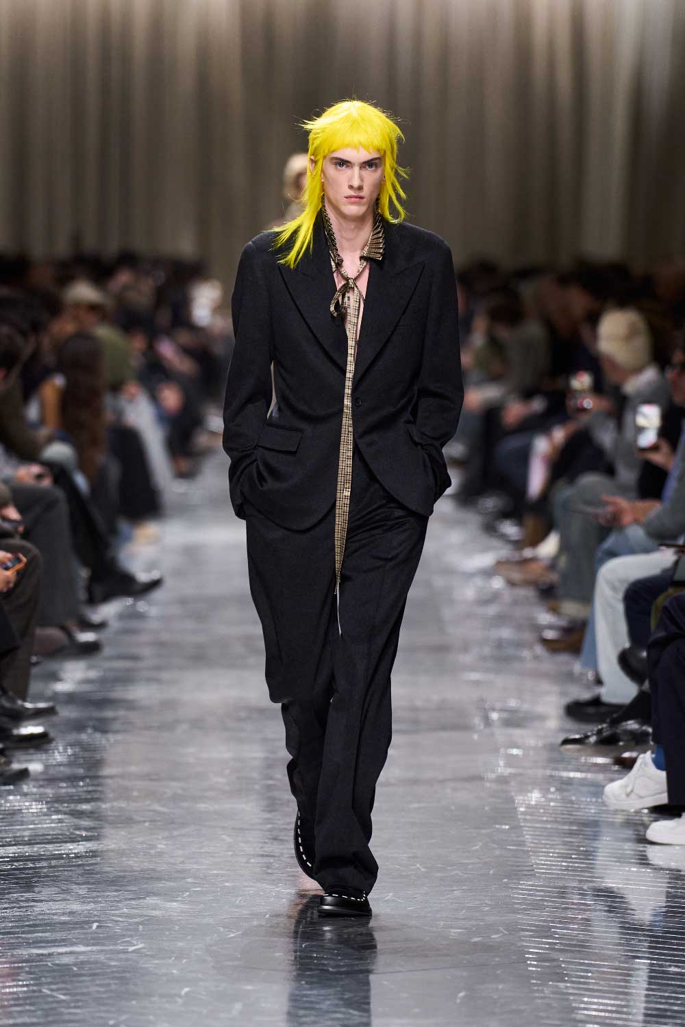 Jonathan Anderson redefine Dior FW26: El nuevo glam pop