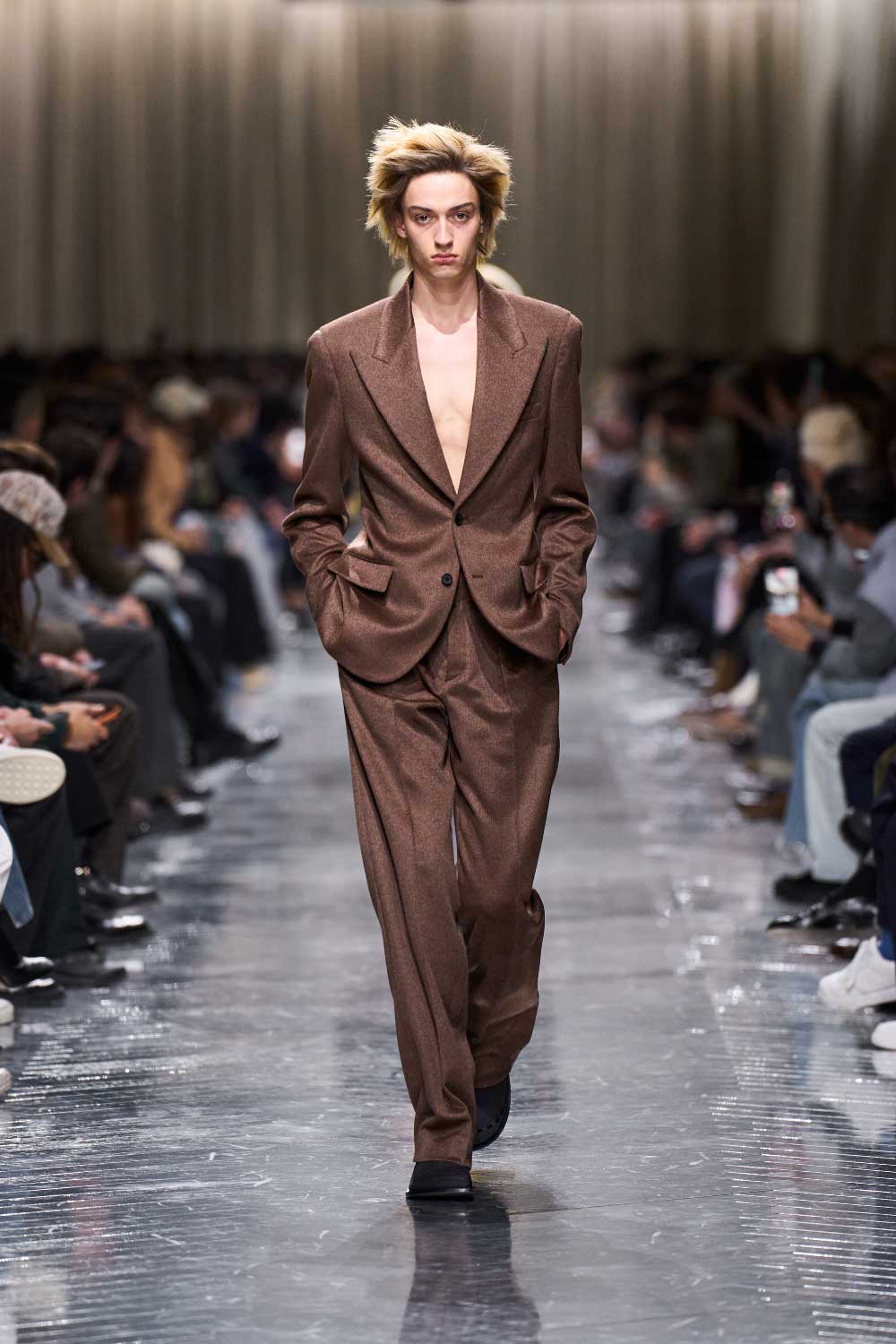 Jonathan Anderson redefine Dior FW26: El nuevo glam pop