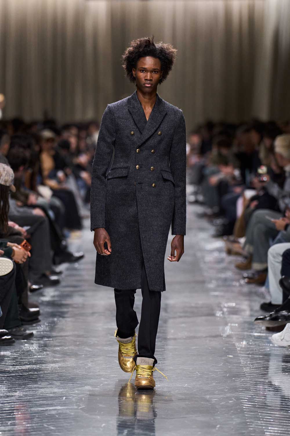 Jonathan Anderson redefine Dior FW26: El nuevo glam pop