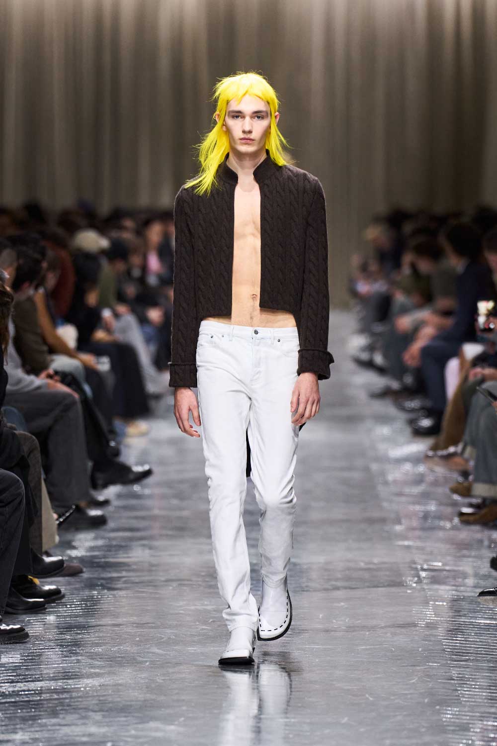 Jonathan Anderson redefine Dior FW26: El nuevo glam pop