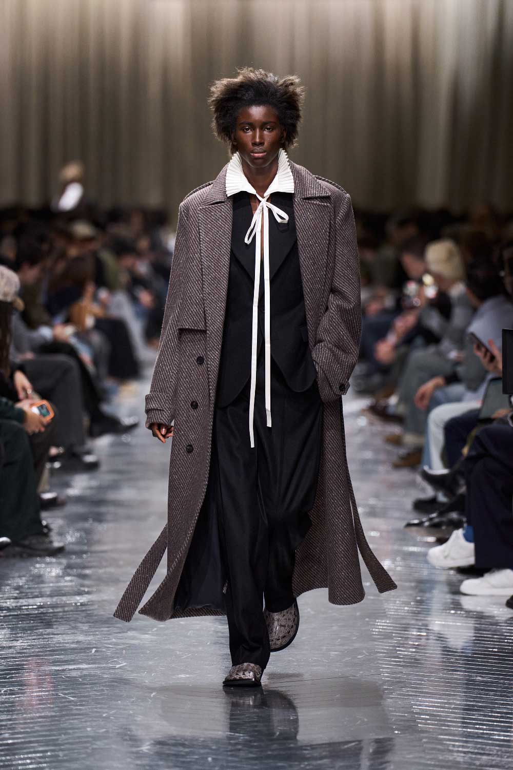 Jonathan Anderson redefine Dior FW26: El nuevo glam pop