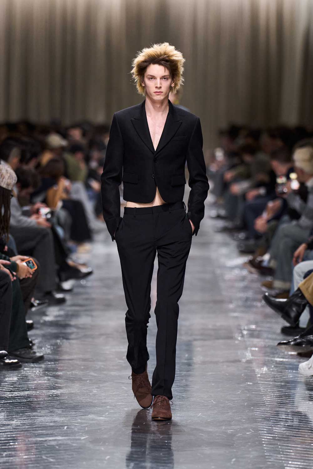 Jonathan Anderson redefine Dior FW26: El nuevo glam pop