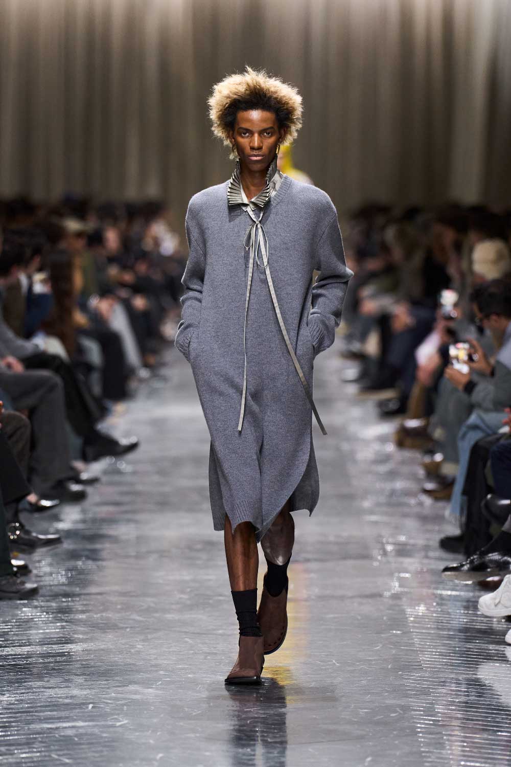 Jonathan Anderson redefine Dior FW26: El nuevo glam pop