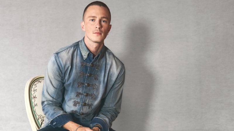 Drew Starkey también salta de Loewe a embajador de Dior