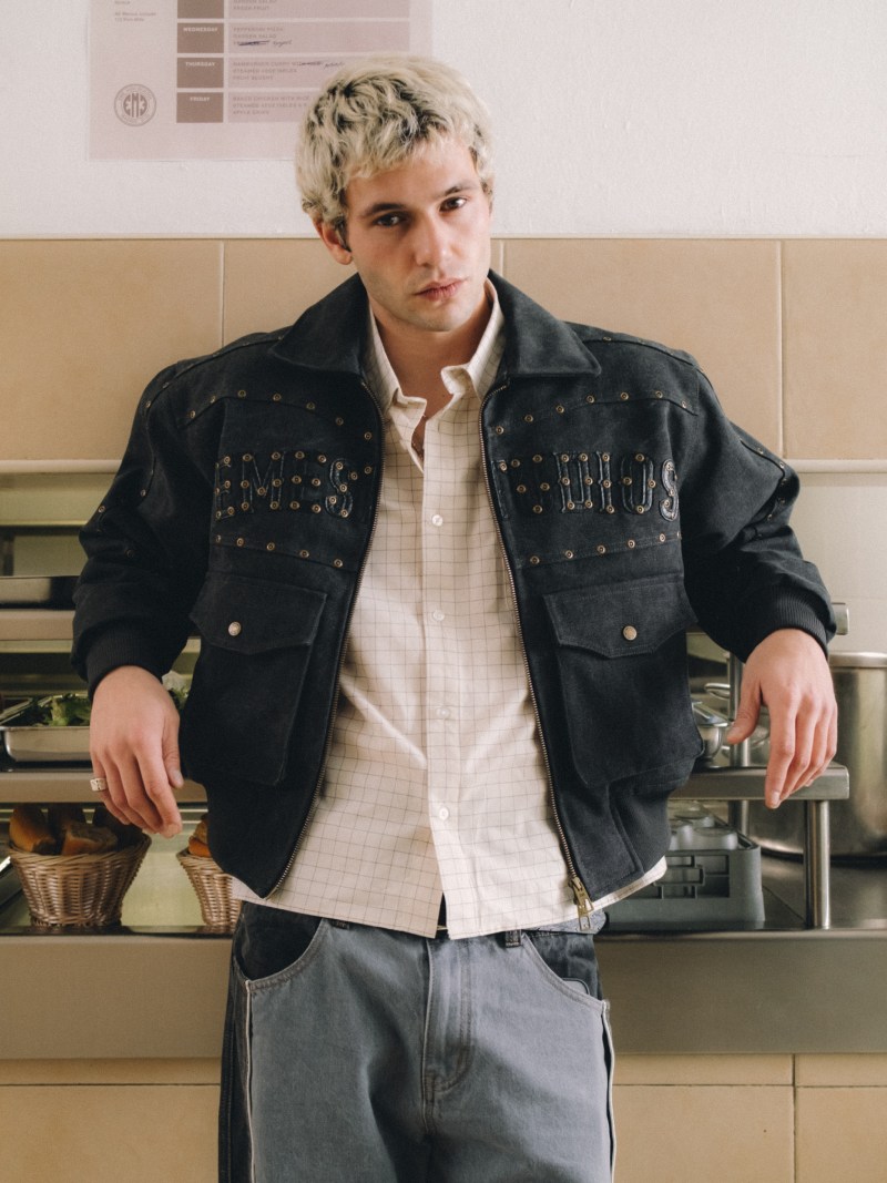 Eme Studios convierte el uniforme del cole en streetwear