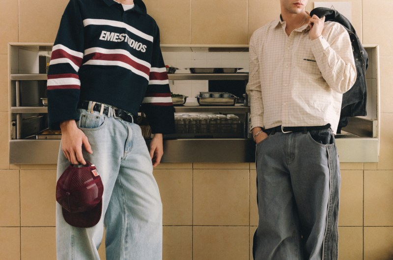 Eme Studios convierte el uniforme del cole en streetwear