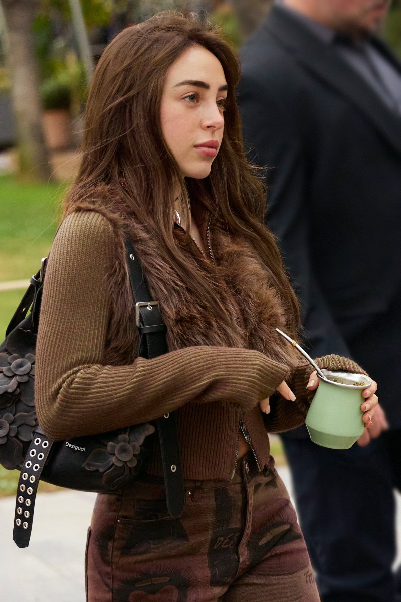 Nicki Nicole viste Desigual y redefine el estilo urbano