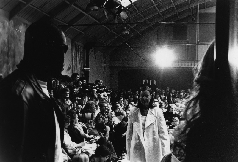 Helmut Lang: El MAK de Viena rinde culto al mito eterno