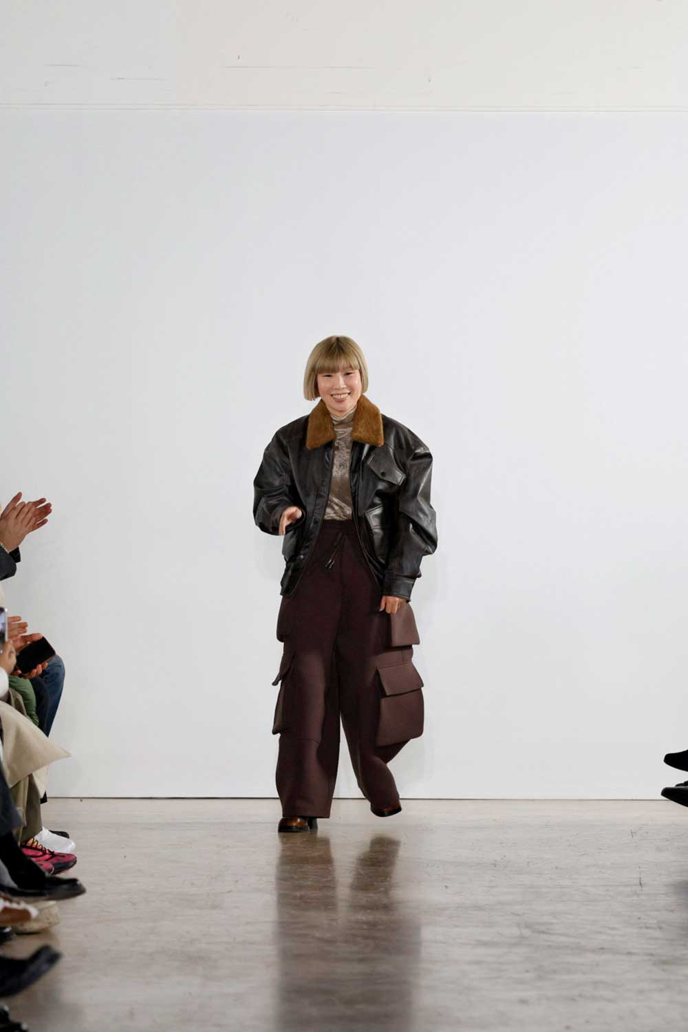 Feng Chen Wang fragmenta la sastrería masculina clásica