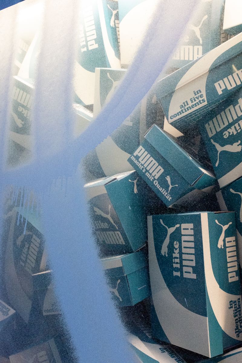 Puma monta una fiesta en París con la viral Suede como VIP