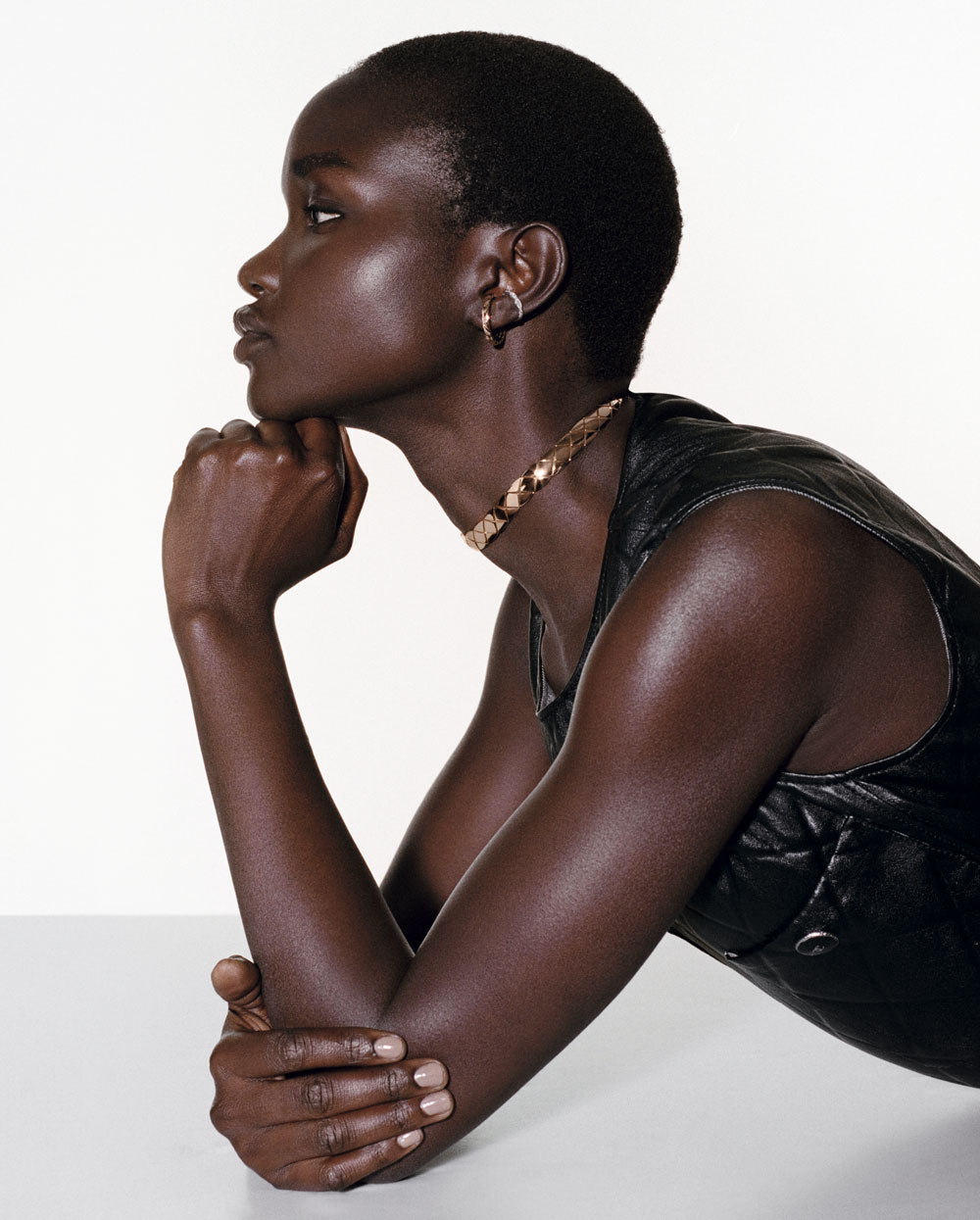 El folk-pop de Gracie Abrams llega a las joyas de Chanel