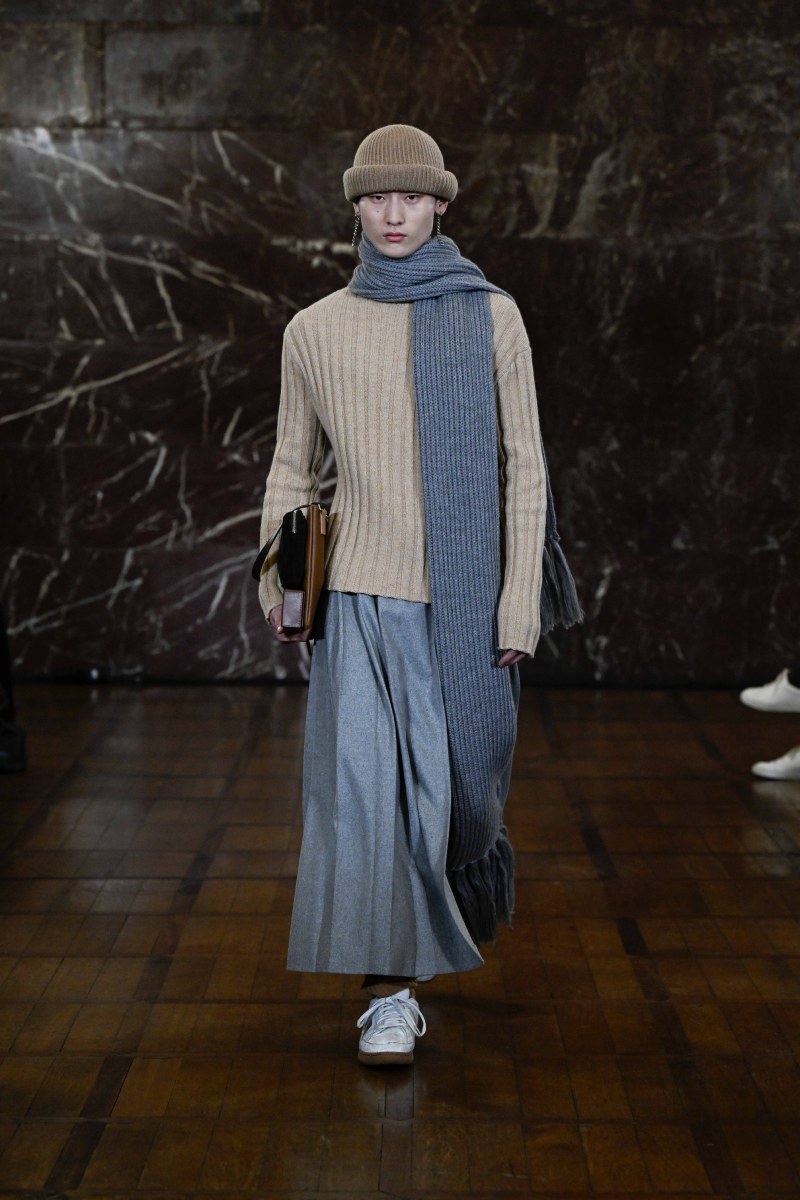 Hed Mayner reescribe lo clásico para fw26 en Pitti Uomo 109