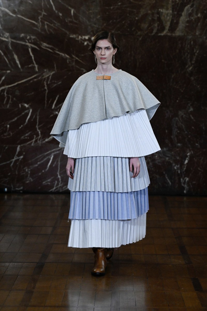 Hed Mayner reescribe lo clásico para fw26 en Pitti Uomo 109