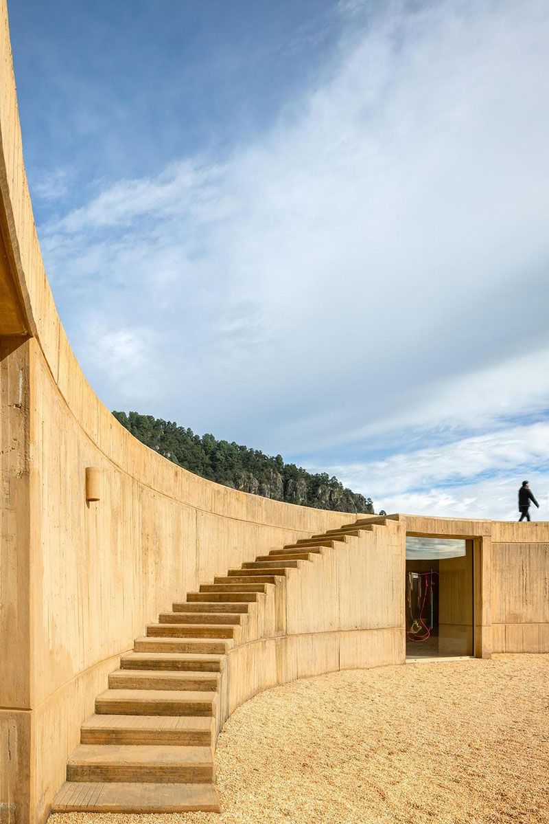 House 720 Degrees: una casa circular de Fernanda Canales