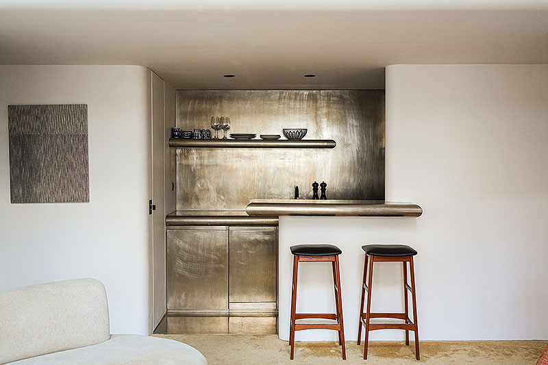 Jacob: el apartamento de París rodeado de arte y diseño