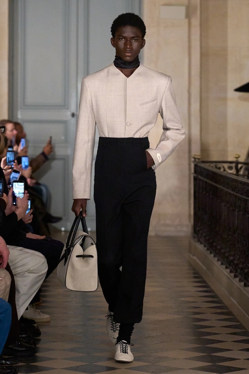 Jacquemus celebra sus códigos e inspiraciones para fw26